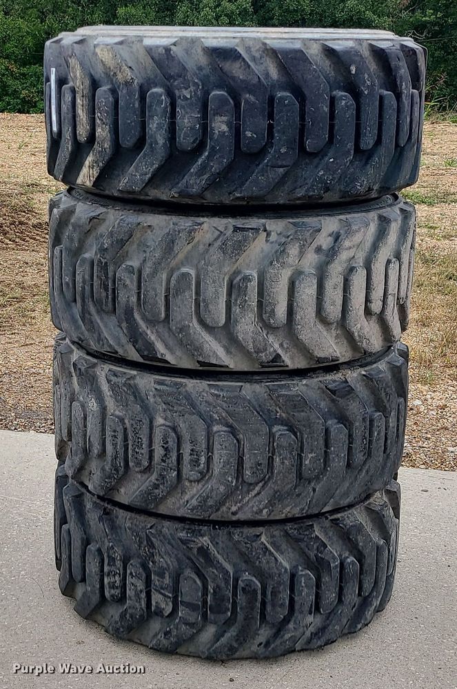 image for item MJ9378 (4) 15-22.5 tires