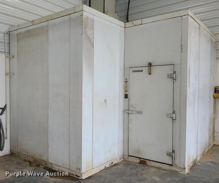 image for item MJ9379 Master-Bilt Products  walk-in cooler