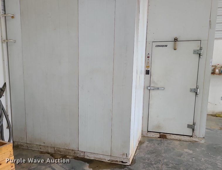 image for item MJ9379 Master-Bilt Products  walk-in cooler