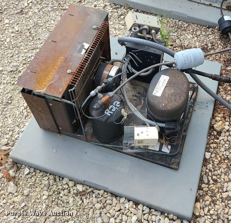 image for item MJ9379 Master-Bilt Products  walk-in cooler