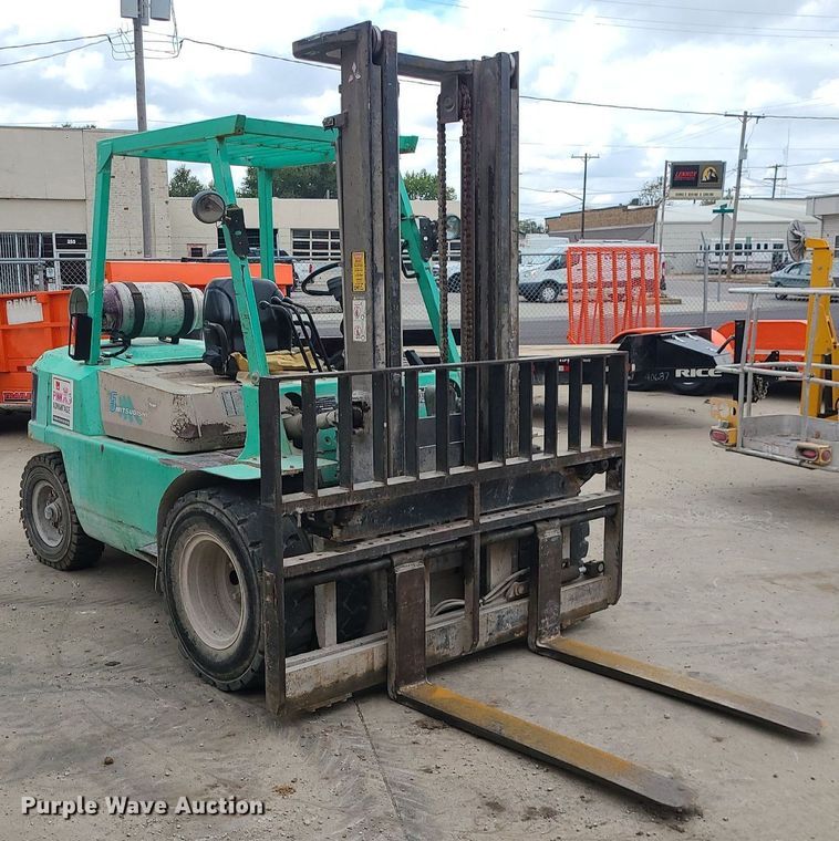 image for item MJ9382 Mitsubishi FG35  forklift