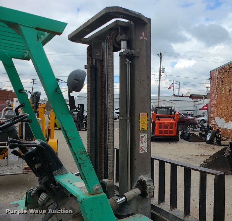 image for item MJ9382 Mitsubishi FG35  forklift