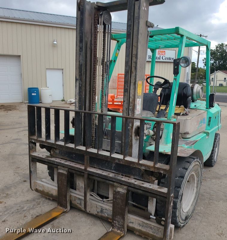 image for item MJ9382 Mitsubishi FG35  forklift