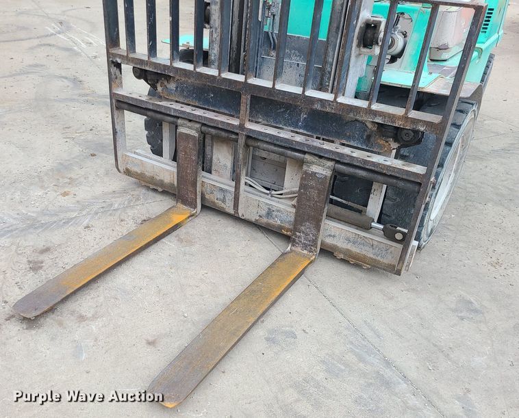 image for item MJ9382 Mitsubishi FG35  forklift