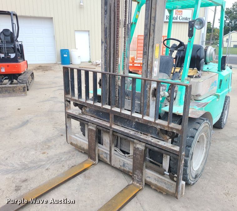 image for item MJ9382 Mitsubishi FG35  forklift