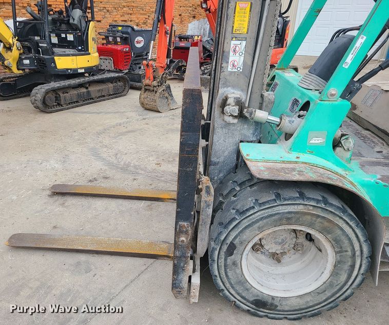 image for item MJ9382 Mitsubishi FG35  forklift