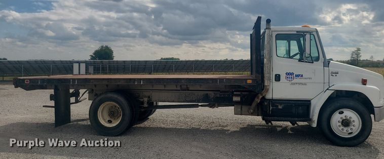 image for item MJ9387 1993 Freightliner FL70  dump flatbed truck