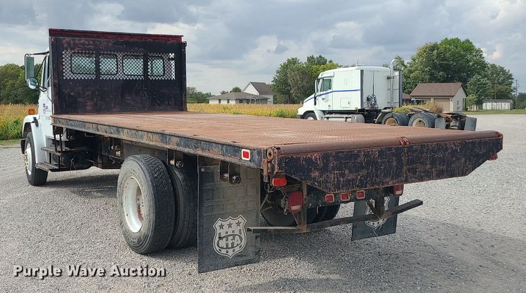 image for item MJ9387 1993 Freightliner FL70  dump flatbed truck