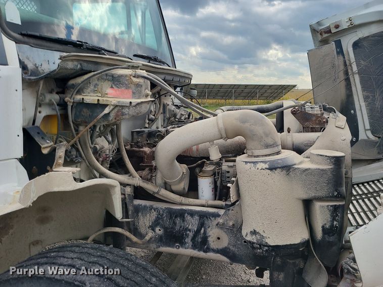 image for item MJ9387 1993 Freightliner FL70  dump flatbed truck