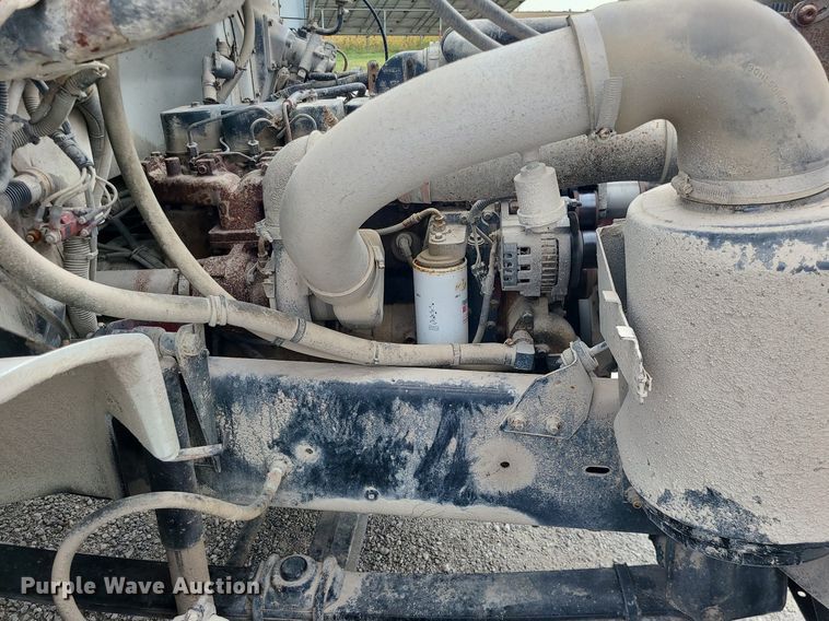 image for item MJ9387 1993 Freightliner FL70  dump flatbed truck