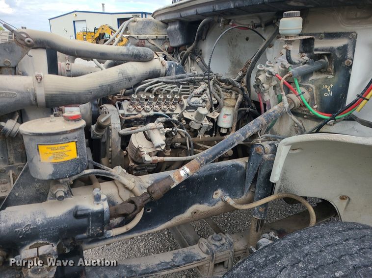 image for item MJ9387 1993 Freightliner FL70  dump flatbed truck