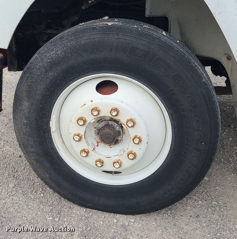 image for item MJ9387 1993 Freightliner FL70  dump flatbed truck