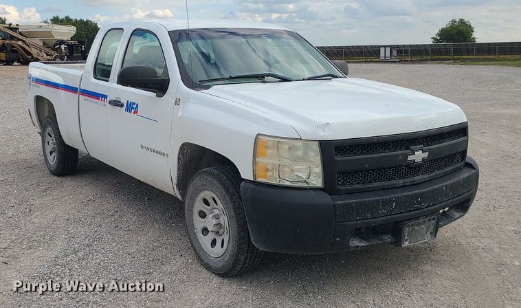 image for item MJ9389 2008 Chevrolet Silverado 1500  Ext. Cab pickup truck