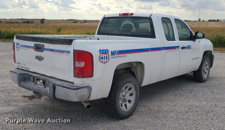 image for item MJ9389 2008 Chevrolet Silverado 1500  Ext. Cab pickup truck