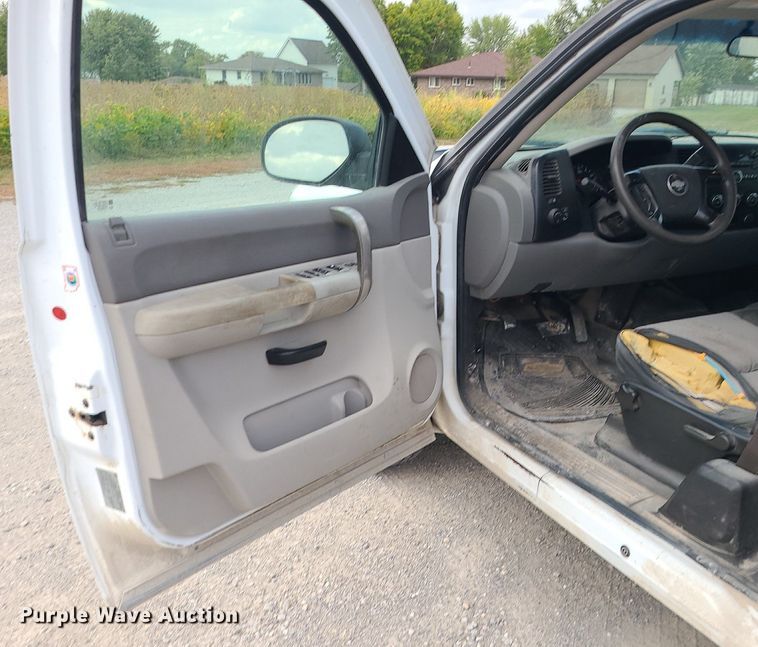 image for item MJ9389 2008 Chevrolet Silverado 1500  Ext. Cab pickup truck