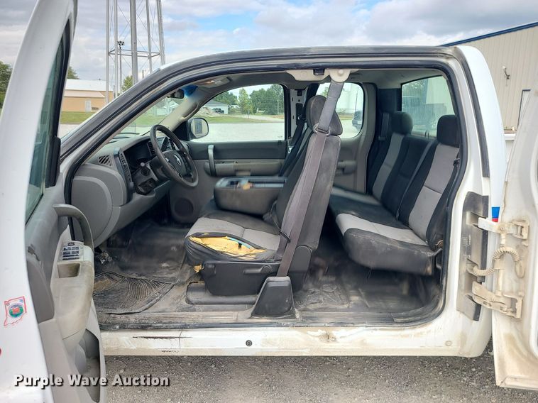 image for item MJ9389 2008 Chevrolet Silverado 1500  Ext. Cab pickup truck