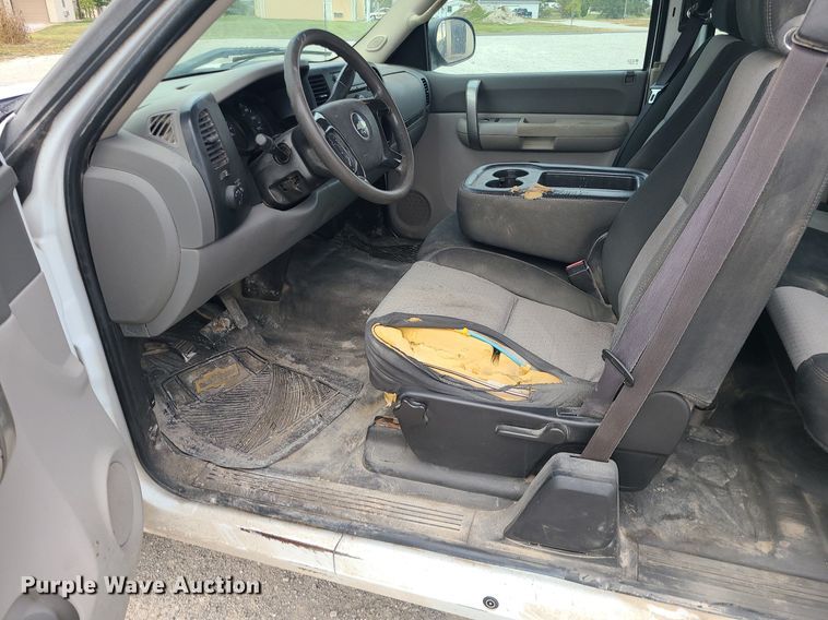 image for item MJ9389 2008 Chevrolet Silverado 1500  Ext. Cab pickup truck