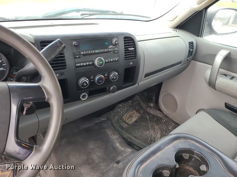 image for item MJ9389 2008 Chevrolet Silverado 1500  Ext. Cab pickup truck