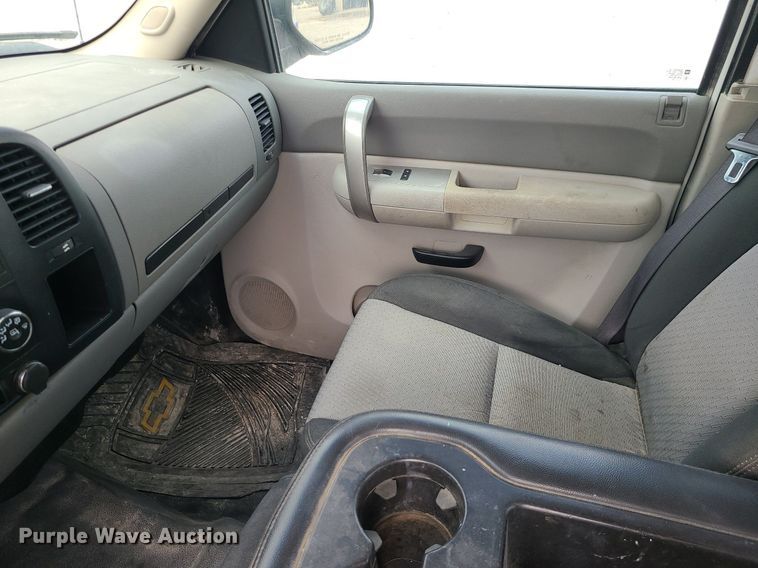 image for item MJ9389 2008 Chevrolet Silverado 1500  Ext. Cab pickup truck