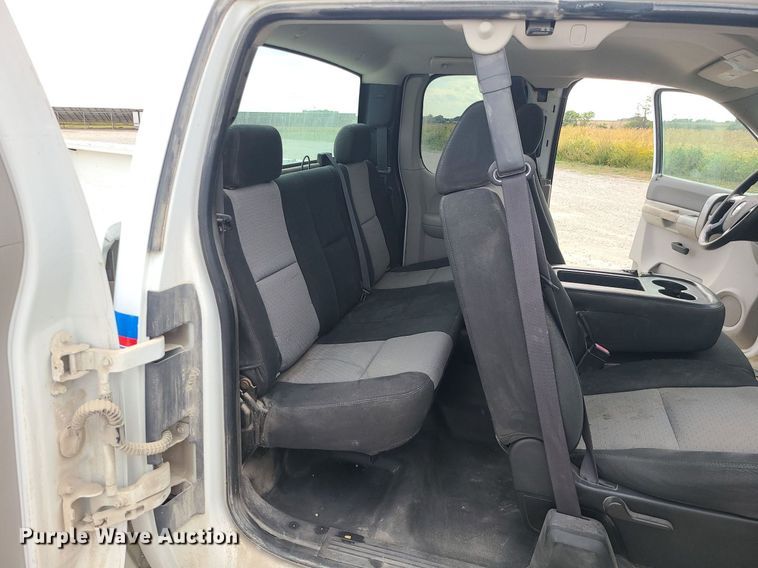 image for item MJ9389 2008 Chevrolet Silverado 1500  Ext. Cab pickup truck