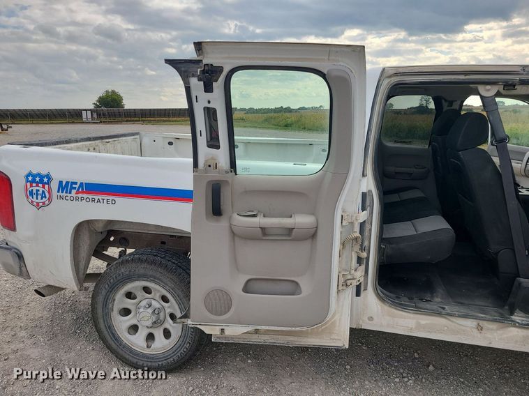 image for item MJ9389 2008 Chevrolet Silverado 1500  Ext. Cab pickup truck