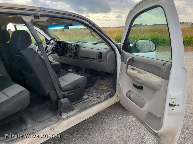 image for item MJ9389 2008 Chevrolet Silverado 1500  Ext. Cab pickup truck