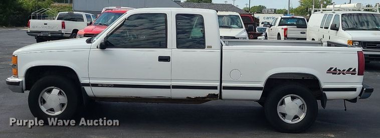 image for item MJ9400 1997 Chevrolet K1500  Ext. Cab pickup truck