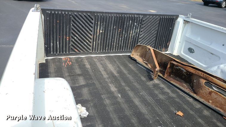 image for item MJ9400 1997 Chevrolet K1500  Ext. Cab pickup truck