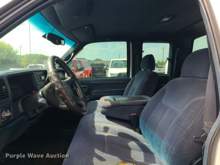 image for item MJ9400 1997 Chevrolet K1500  Ext. Cab pickup truck