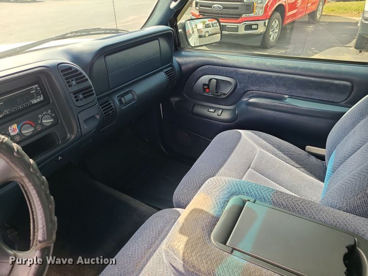 image for item MJ9400 1997 Chevrolet K1500  Ext. Cab pickup truck