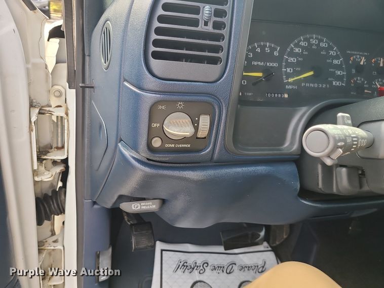 image for item MJ9400 1997 Chevrolet K1500  Ext. Cab pickup truck