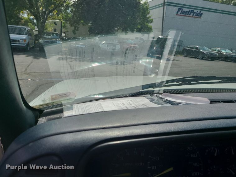 image for item MJ9400 1997 Chevrolet K1500  Ext. Cab pickup truck