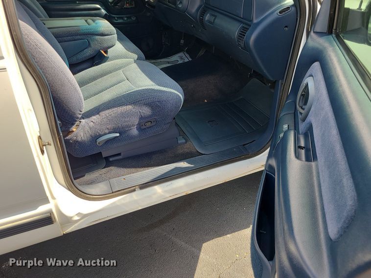 image for item MJ9400 1997 Chevrolet K1500  Ext. Cab pickup truck