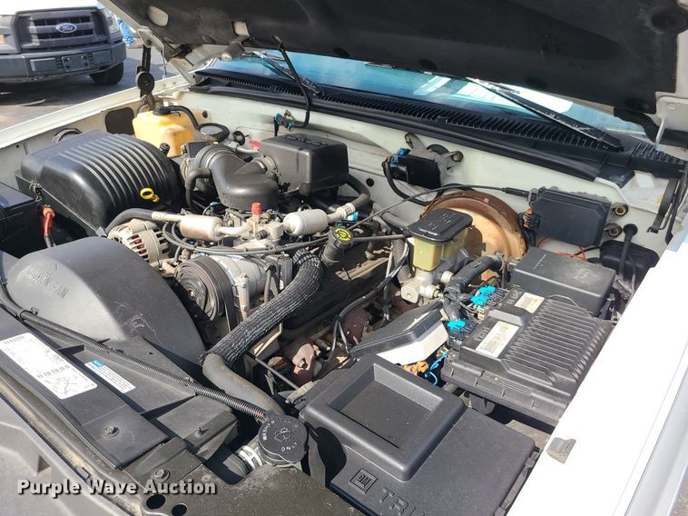 image for item MJ9400 1997 Chevrolet K1500  Ext. Cab pickup truck