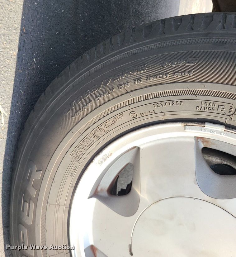 image for item MJ9400 1997 Chevrolet K1500  Ext. Cab pickup truck