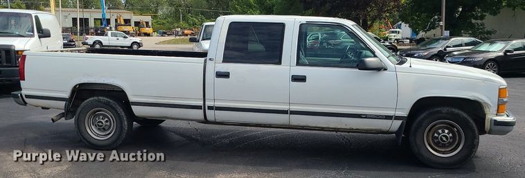 image for item MJ9401 2000 Chevrolet C3500  Crew Cab pickup truck