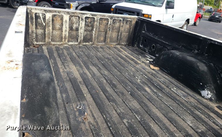 image for item MJ9401 2000 Chevrolet C3500  Crew Cab pickup truck