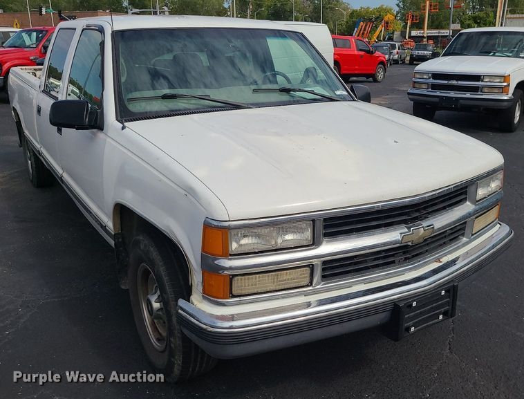 image for item MJ9401 2000 Chevrolet C3500  Crew Cab pickup truck