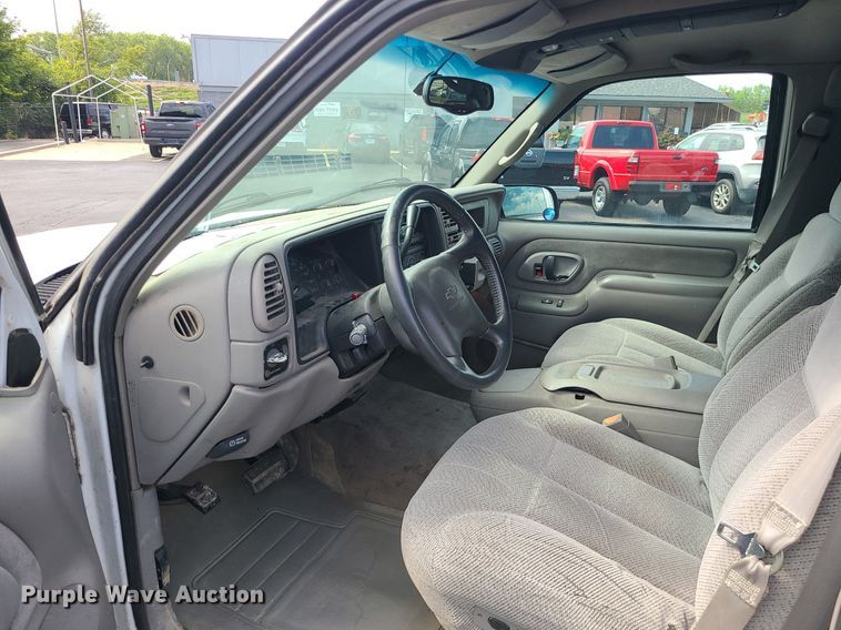 image for item MJ9401 2000 Chevrolet C3500  Crew Cab pickup truck