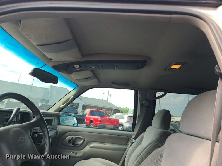 image for item MJ9401 2000 Chevrolet C3500  Crew Cab pickup truck