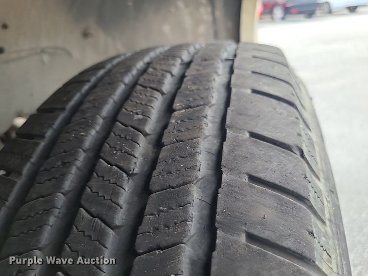 image for item MJ9401 2000 Chevrolet C3500  Crew Cab pickup truck