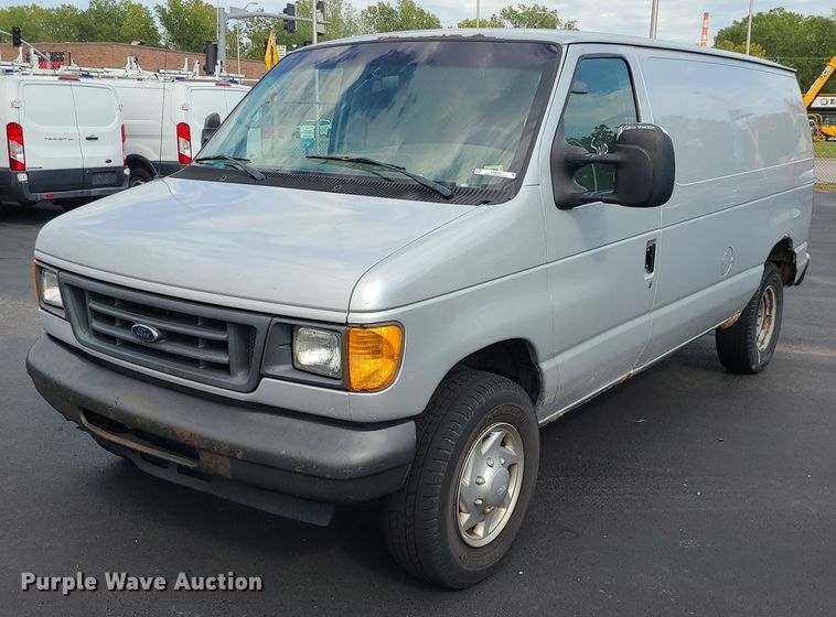 image for item MJ9403 2007 Ford E250 Super Duty  van