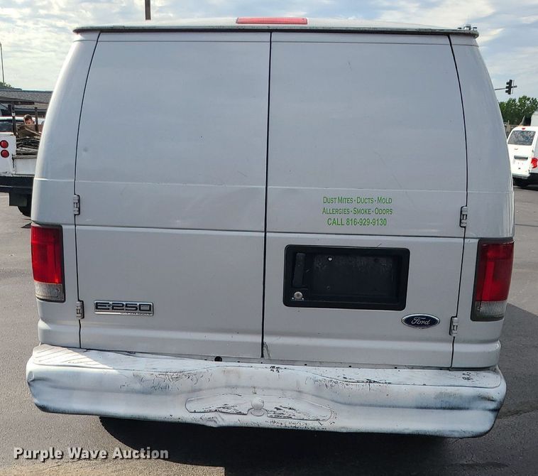 image for item MJ9403 2007 Ford E250 Super Duty  van