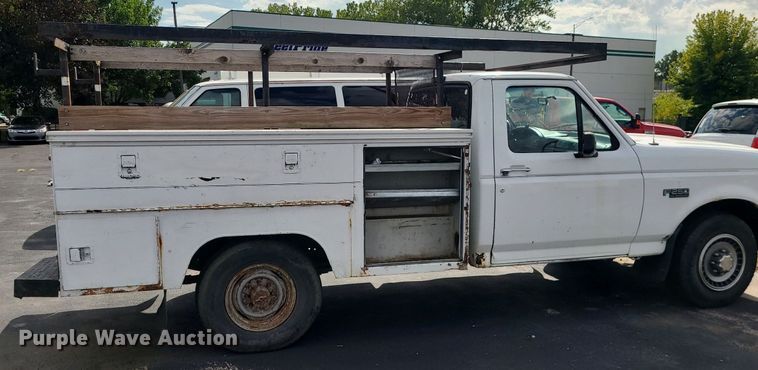 image for item MJ9404 1995 Ford F250  utility bed pickup truck