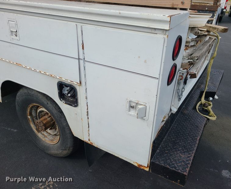 image for item MJ9404 1995 Ford F250  utility bed pickup truck