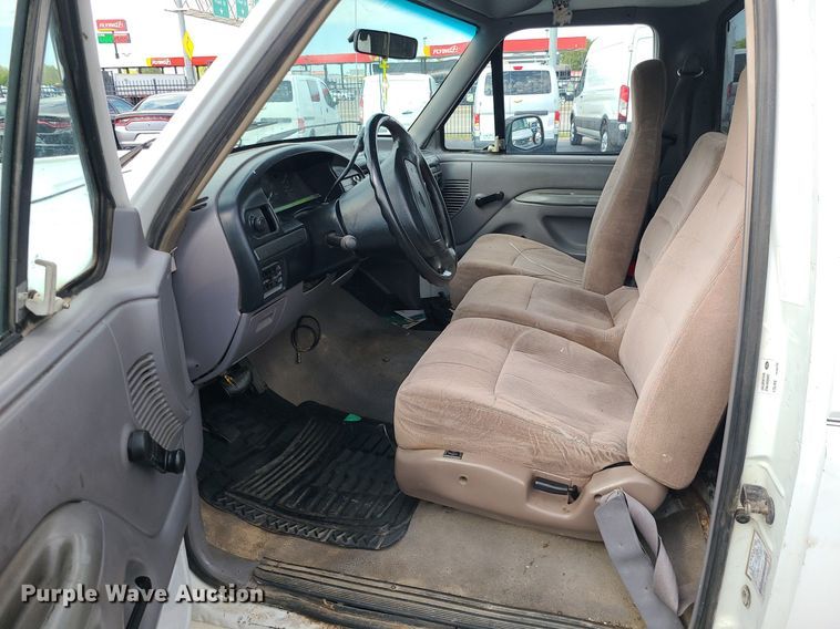 image for item MJ9404 1995 Ford F250  utility bed pickup truck