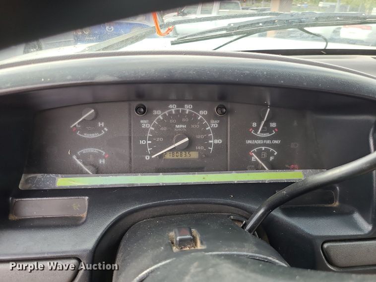 image for item MJ9404 1995 Ford F250  utility bed pickup truck