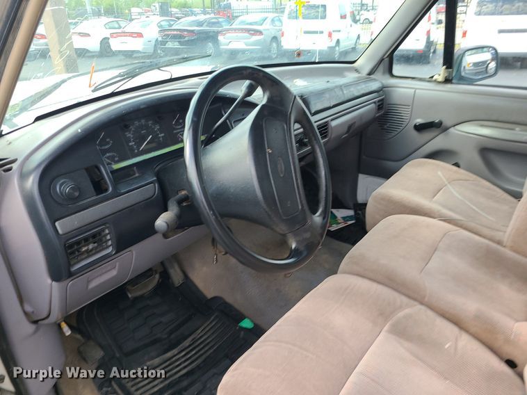 image for item MJ9404 1995 Ford F250  utility bed pickup truck