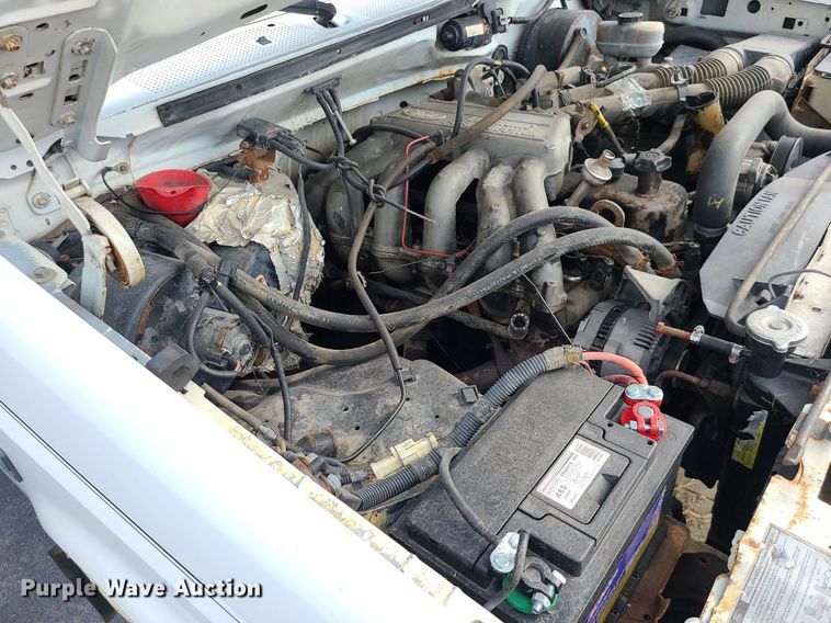 image for item MJ9404 1995 Ford F250  utility bed pickup truck