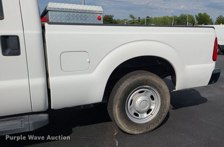 image for item MJ9406 2014 Ford F250 Super Duty  Crew Cab pickup truck